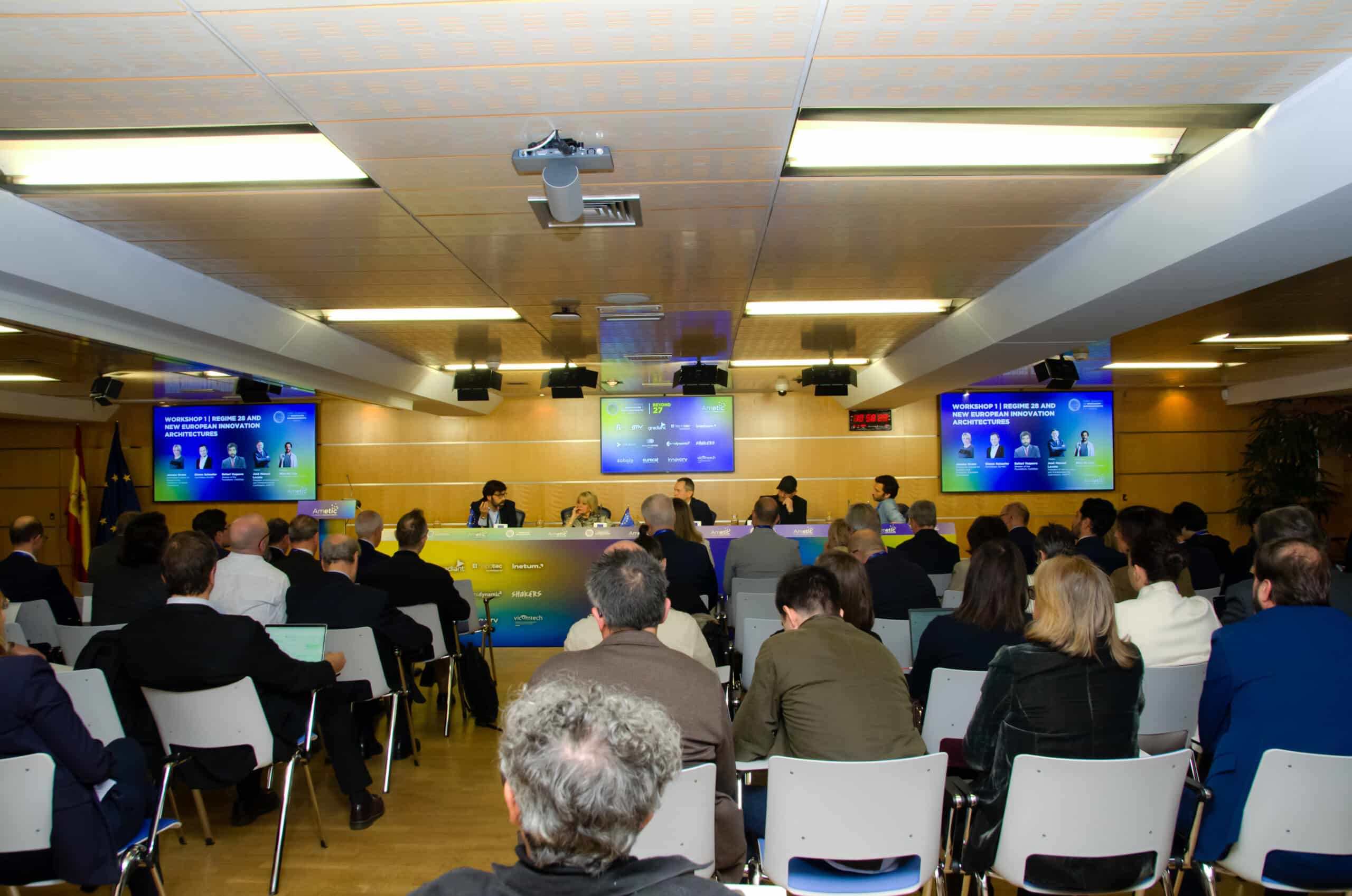 Europa da luz verde al “Régimen 28” y AMETIC sitúa a España en el debate sobre el futuro del emprendimiento tecnológico europeo 14 DSC8320 2 scaled